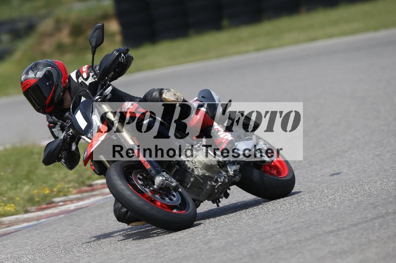 /27 12.06.2025 Ducati Schweiz Trackday Warmup  ADR/blau-bleu/ohne